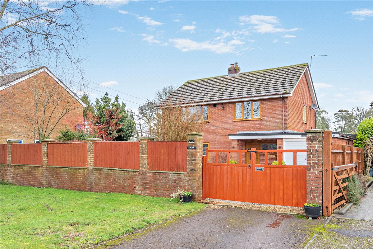 4 bedroom House, Copnor Close, Woolton Hill, RG20 - Sold STC