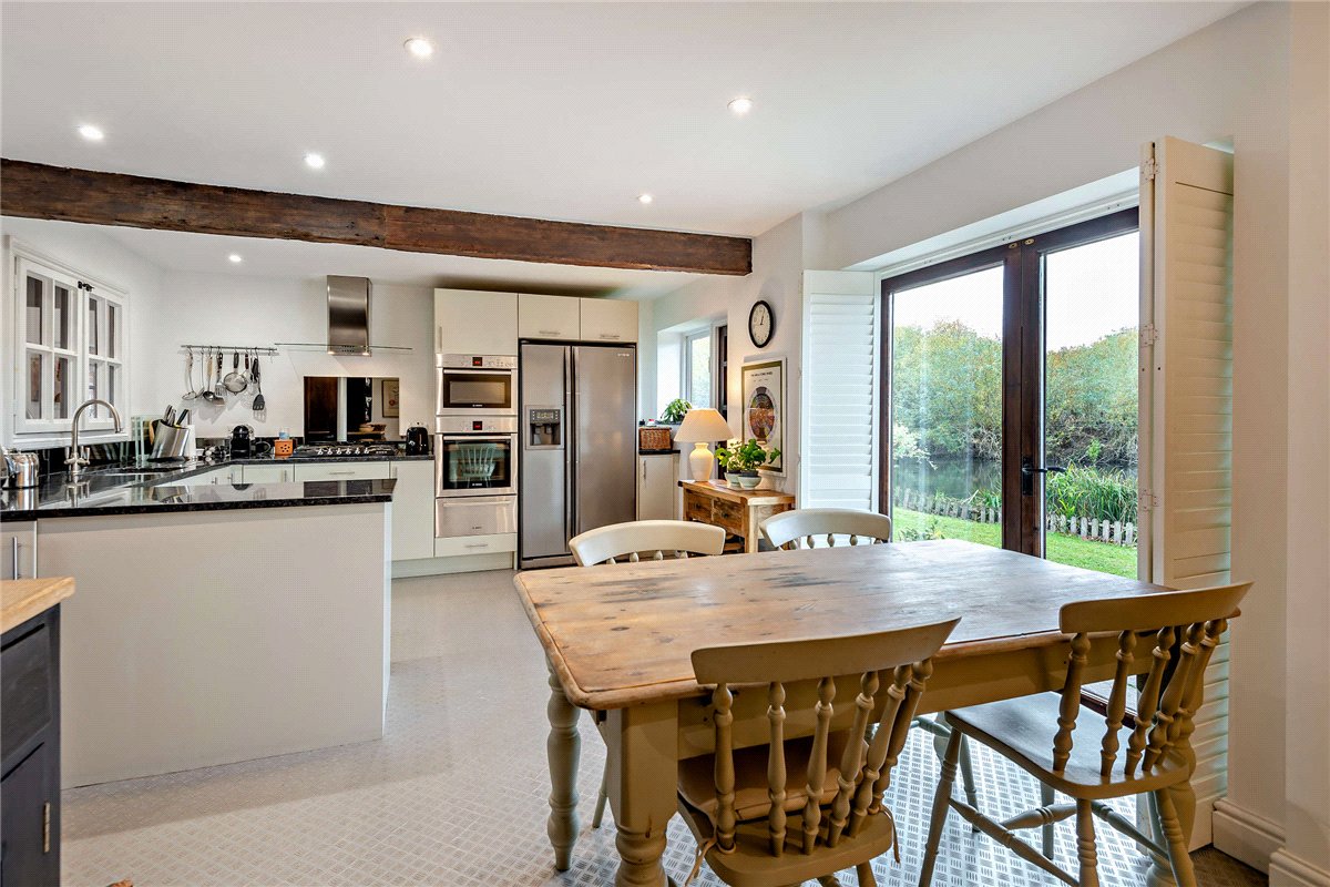 3 bedroom House, Crookham Hill, Thatcham, RG19 - Available, Image 15