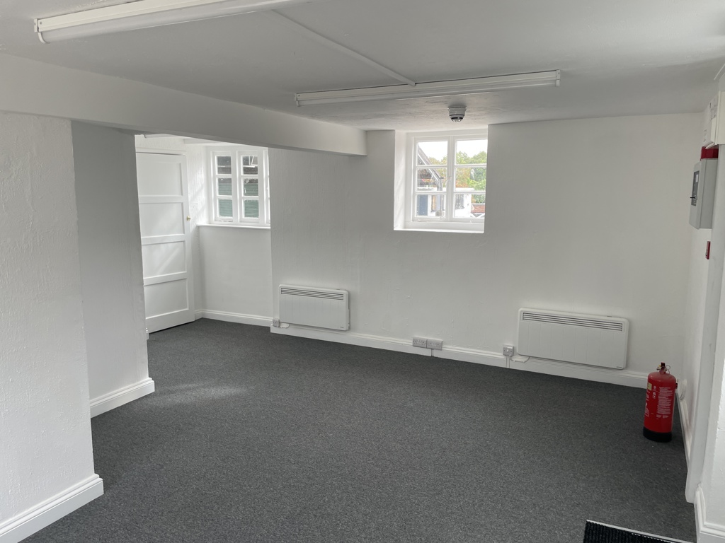 2432 Sq Ft, Eagle Industrial Estate, Witney, OX28 - Available, Image 1