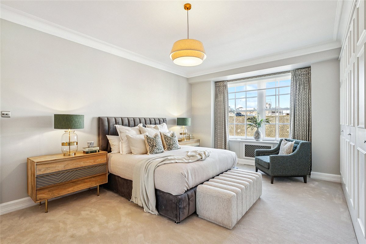 3 bedroom Flat, Grosvenor Square, Mayfair, W1K - Available, Image 6