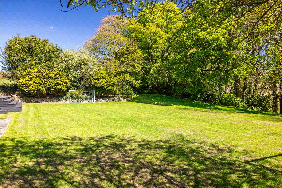 7 bedroom House, Layton Lane, Rawdon, LS19 - Available, Image 17