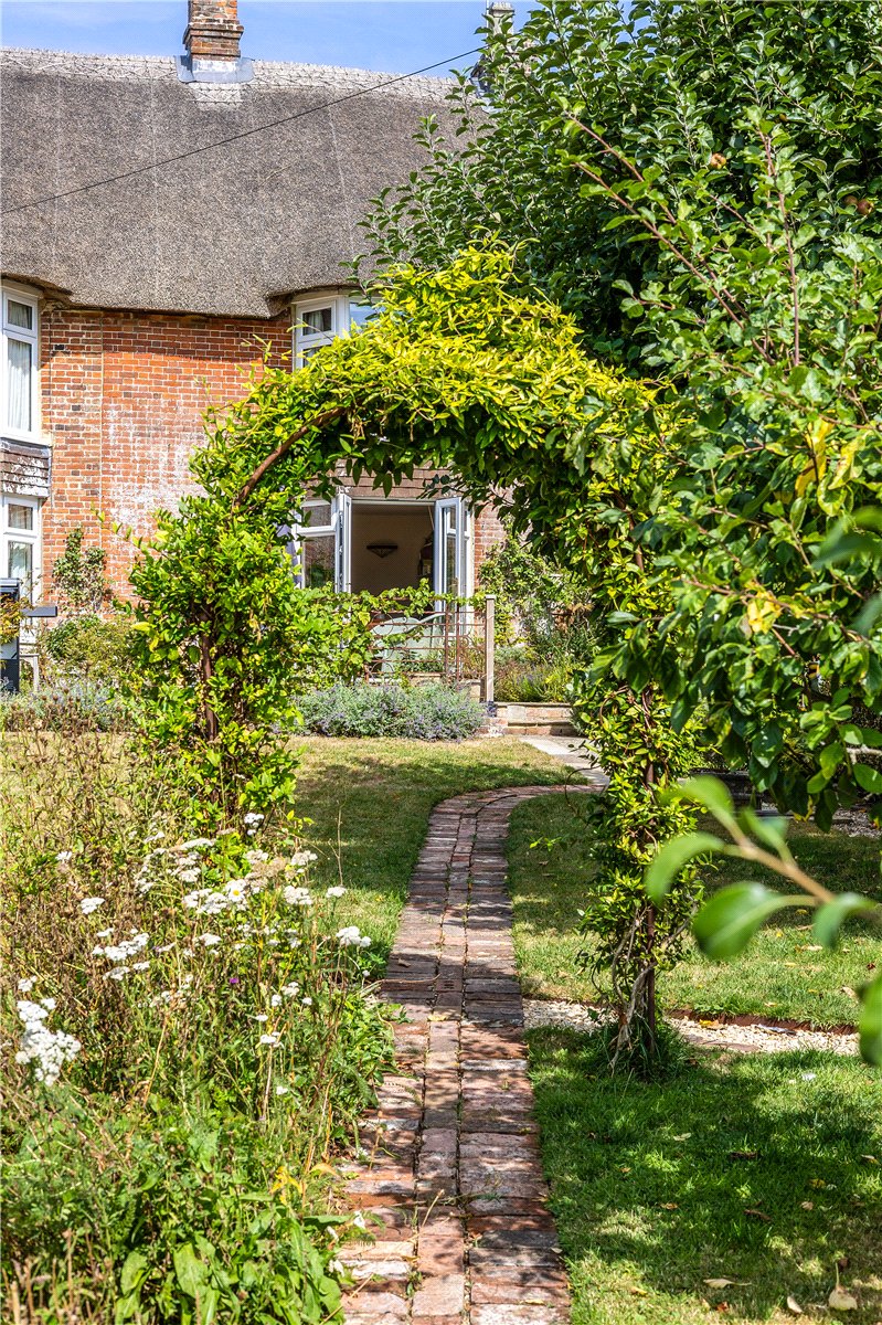 3 bedroom House, Woodborough, Pewsey, SN9 - Available, Image 21