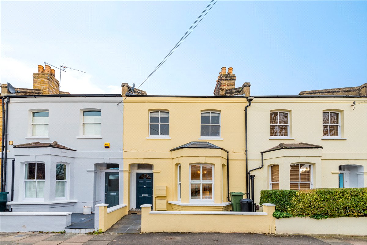 2 bedroom Flat, Chivalry Road, London, SW11 - , Image 3