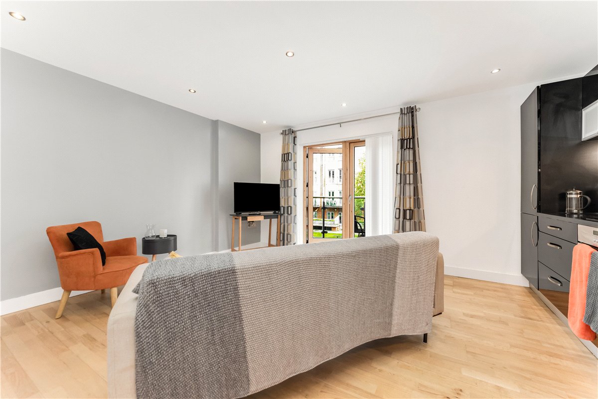 1 bedroom Flat, Pond Garth, York, YO1 - Sold STC, Image 2