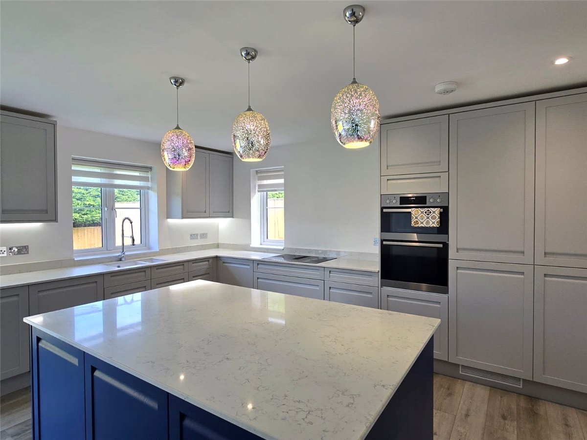 3 bedroom House, Elcot Lane, Marlborough, SN8 - Available