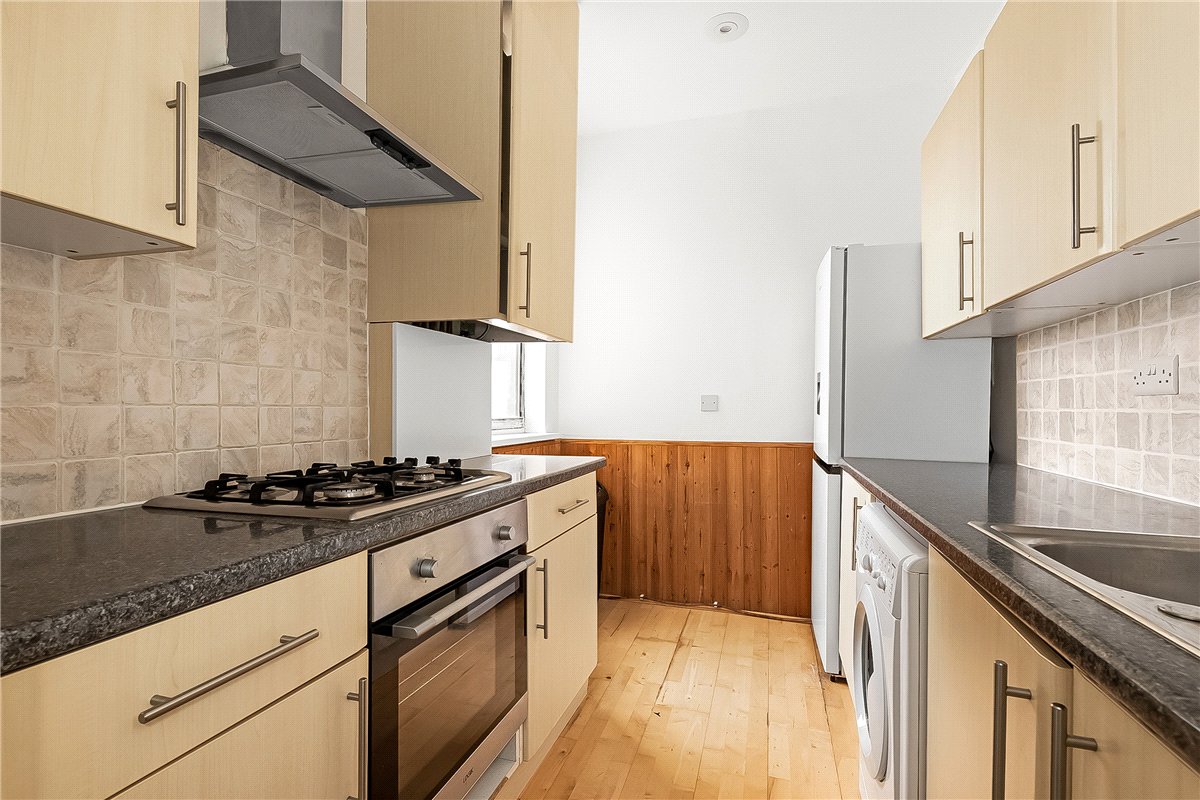 2 bedroom Flat, Trinity Road, London, SW17 - Available, Image 4