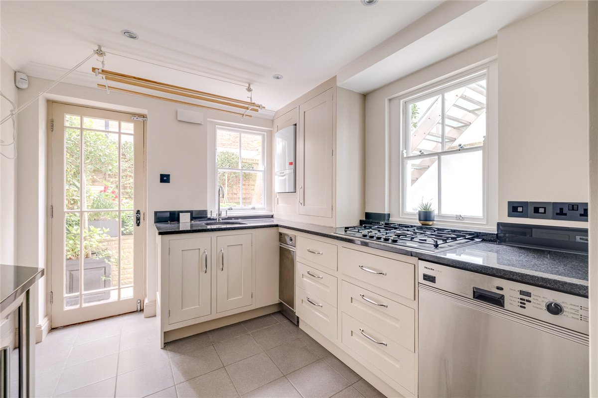 5 bedroom House, Cadogan Place, Belgravia, SW1X - Available, Image 9