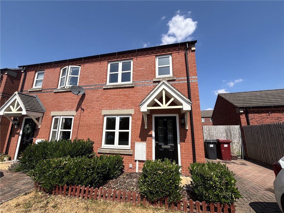 2 bedroom House, Thurgaton Way, Newton, DE55 - Available