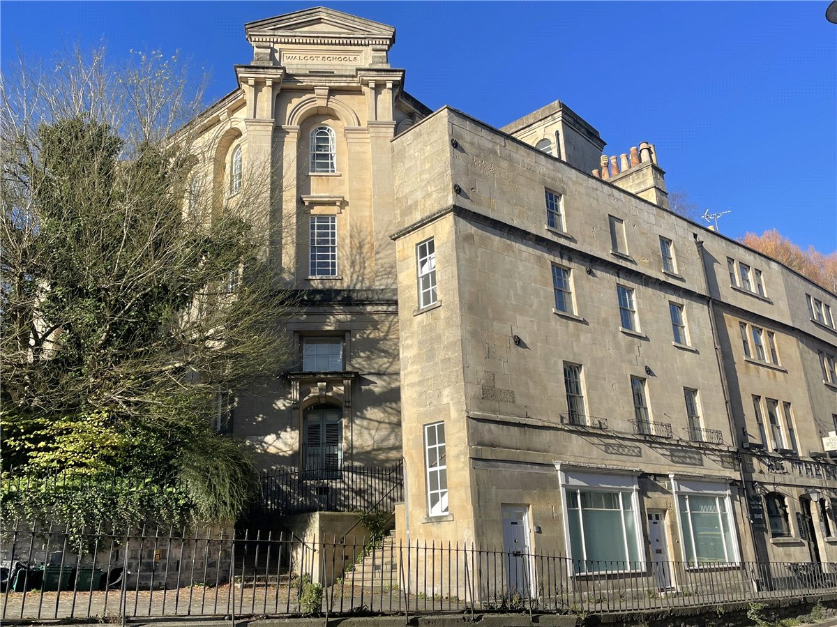 2 bedroom Maisonette, Vineyards, Bath, BA1 - Available