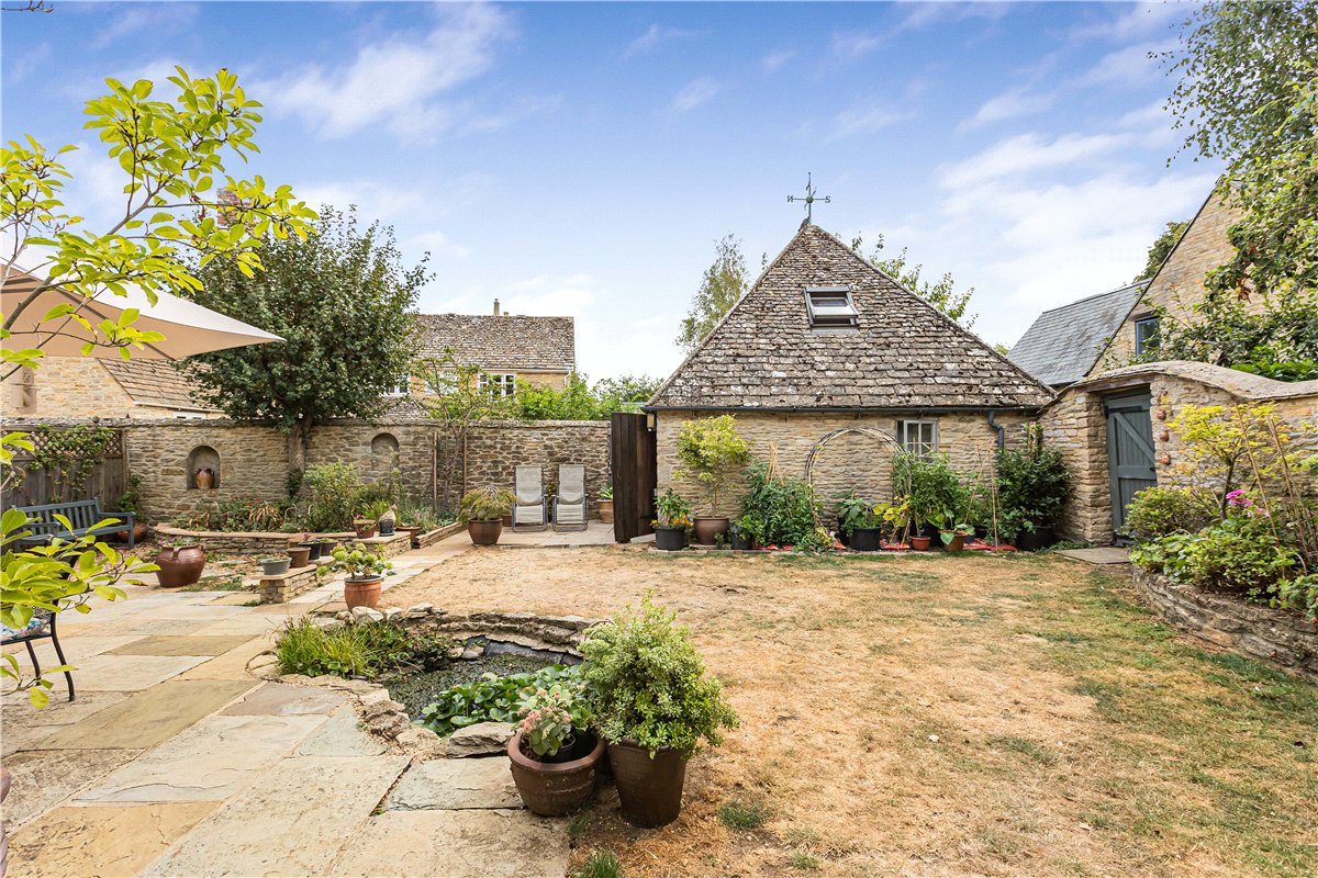 4 bedroom Cottage, New Road, Bampton, OX18 - Available, Image 23