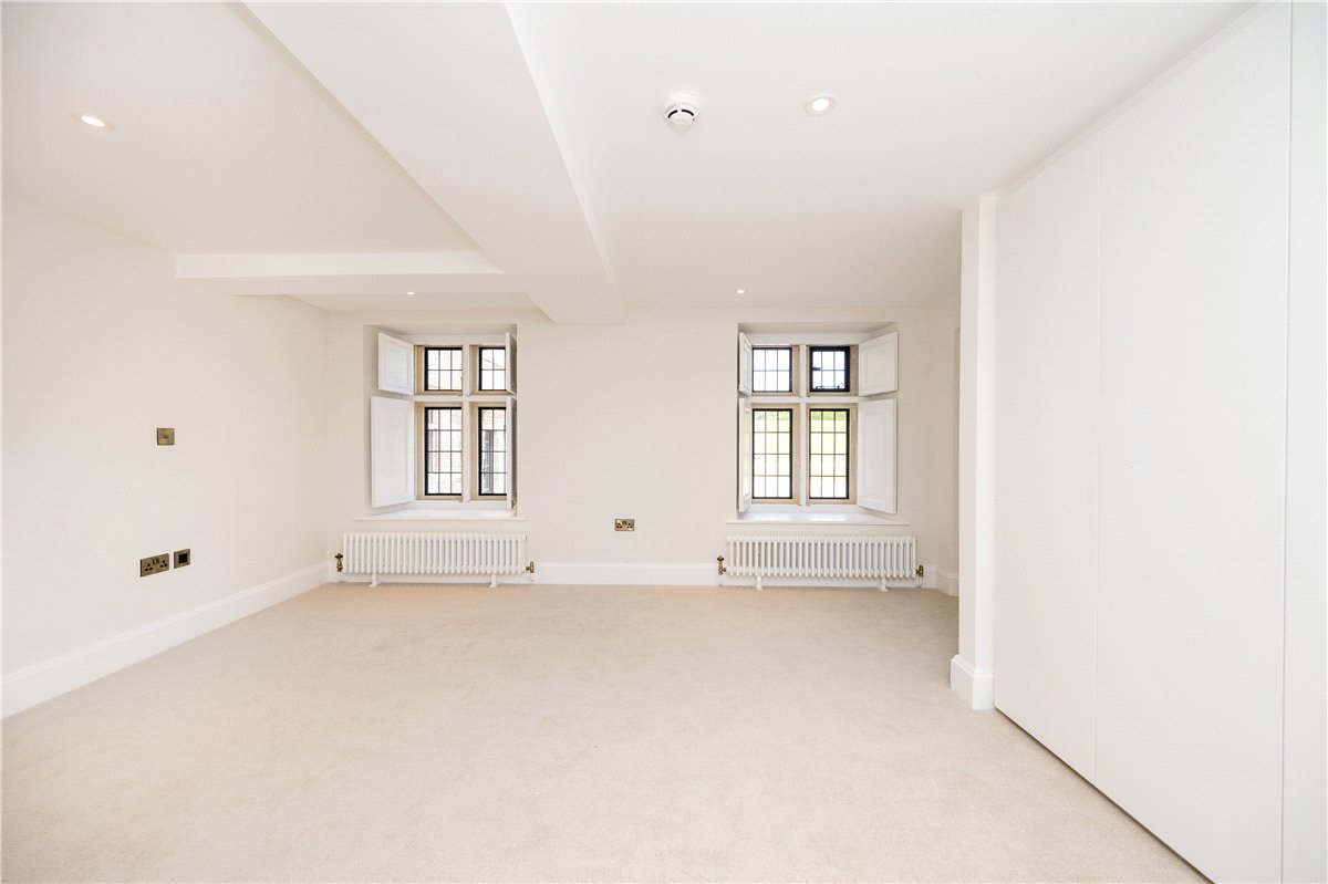 3 bedroom Flat, Ledston Hall, Back Newton Lane, WF10 - , Image 12