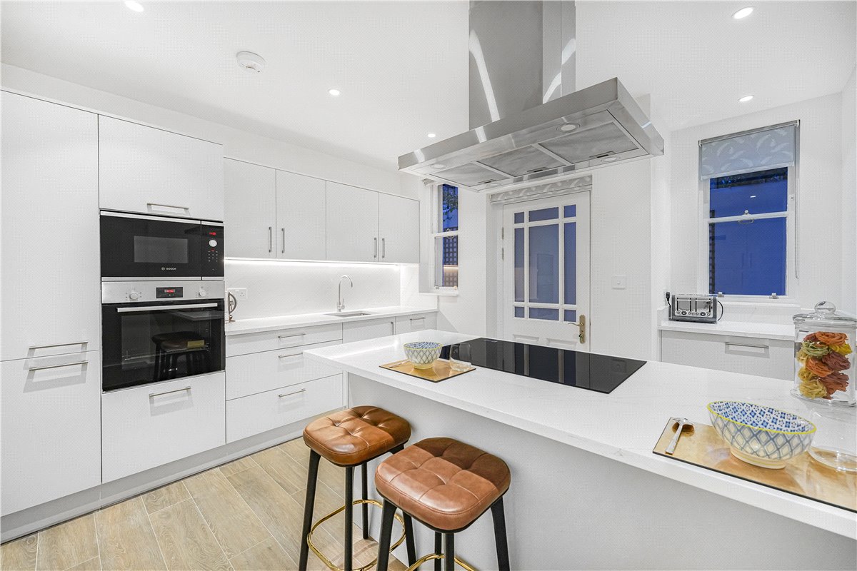 3 bedroom Flat, Holland Park, London, W11 - Available, Image 24