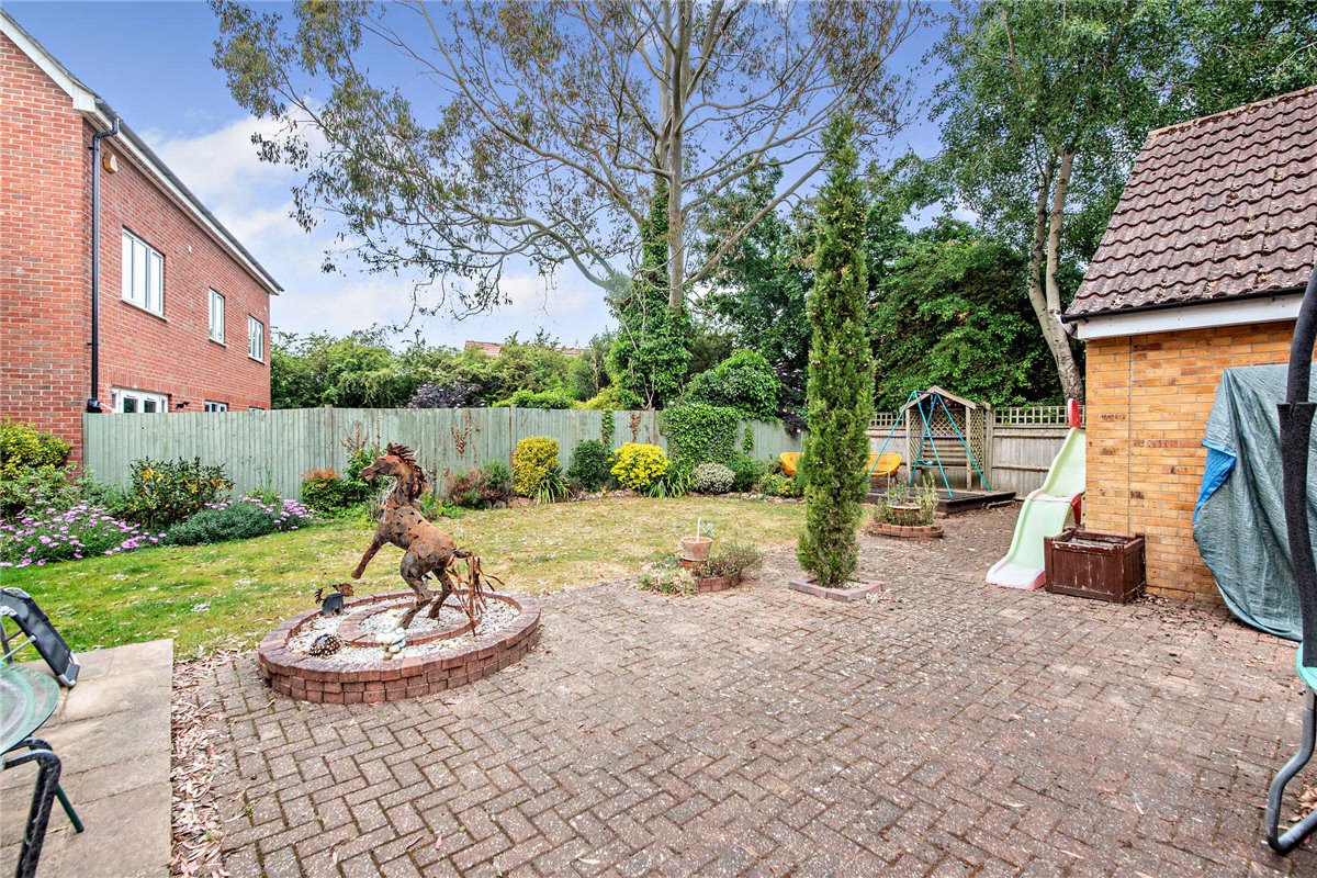 5 bedroom House, Haysoms Drive, Greenham, RG19 - Sold STC, Image 18