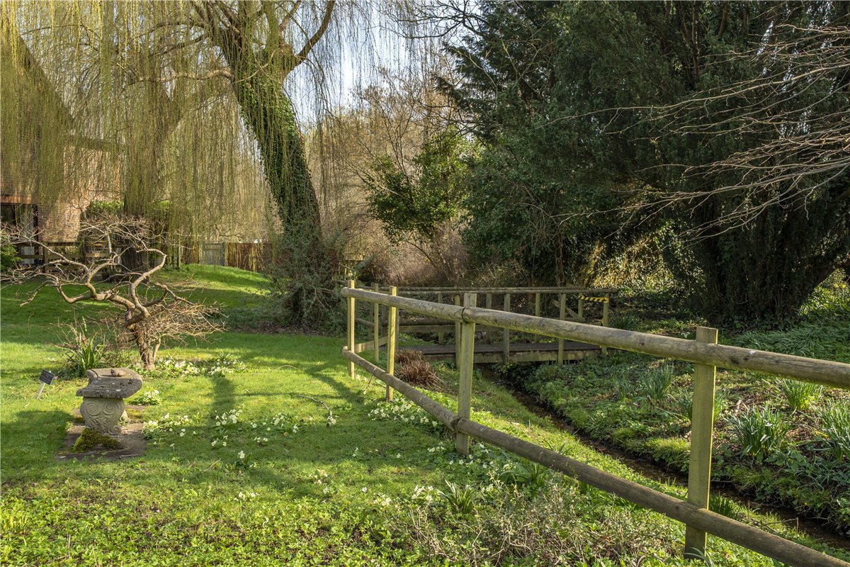 2 bedroom Bungalow, Old Parsonage Court, Otterbourne, SO21 - Available, Image 7