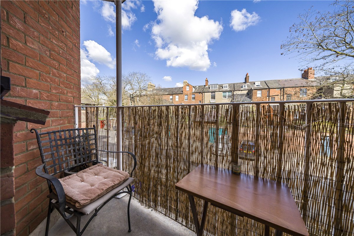 2 bedroom Flat, The Chilterns, Gloucester Green, OX1 - , Image 14