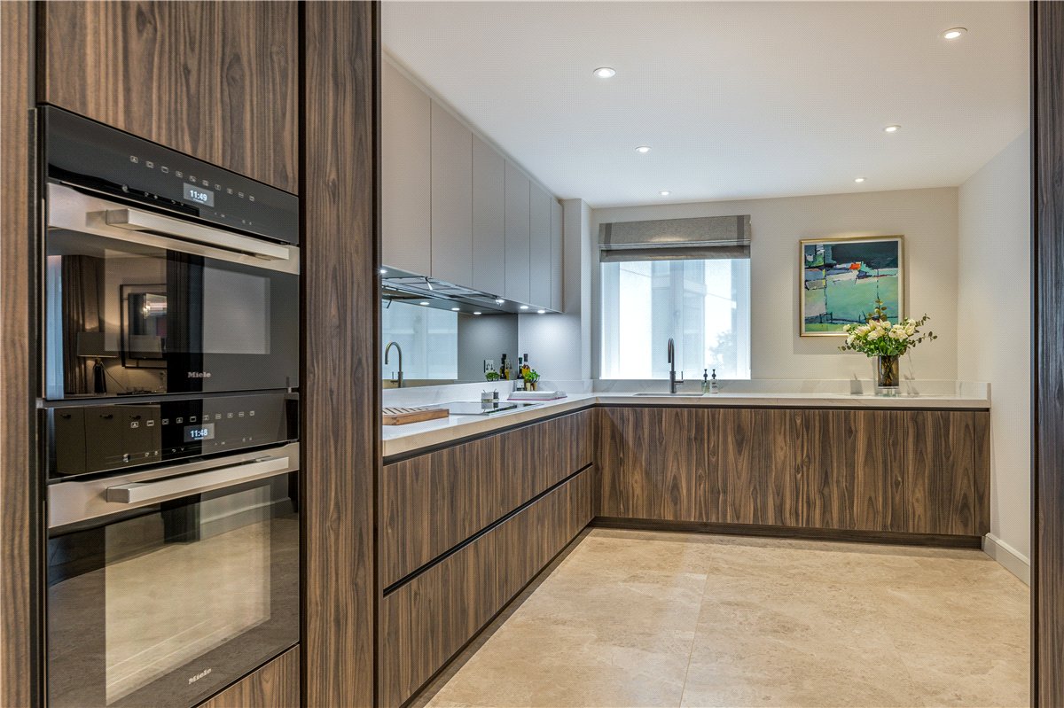 2 bedroom Flat, Lancelot Place, Knightsbridge, SW7 - Available, Image 1