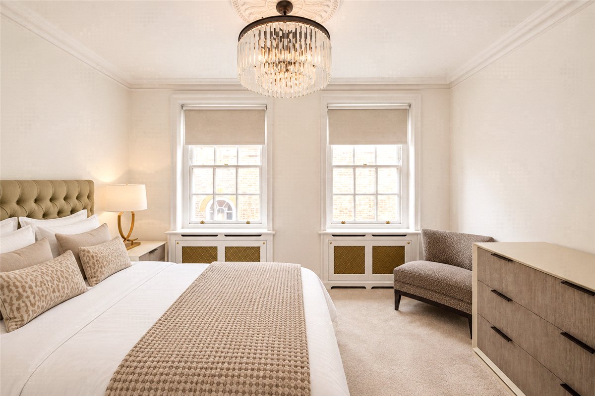 7 bedroom House, Upper Brook Street, Mayfair, W1K - Available, Image 24