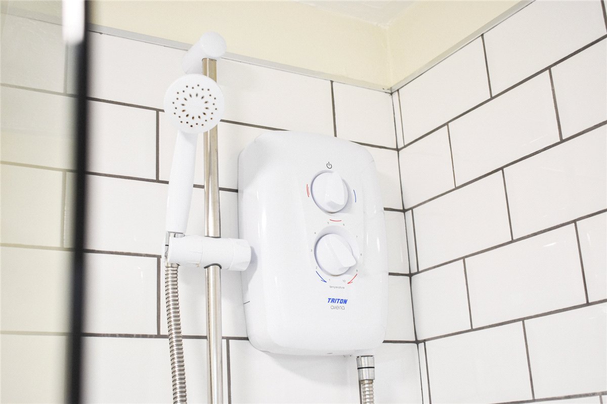 3 bedroom House, Burton Grove, Leighton, CW1 - Let Agreed, Image 2