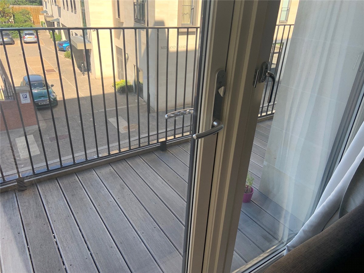 2 bedroom Flat, Midland Road, Bath, BA2 - , Image 5