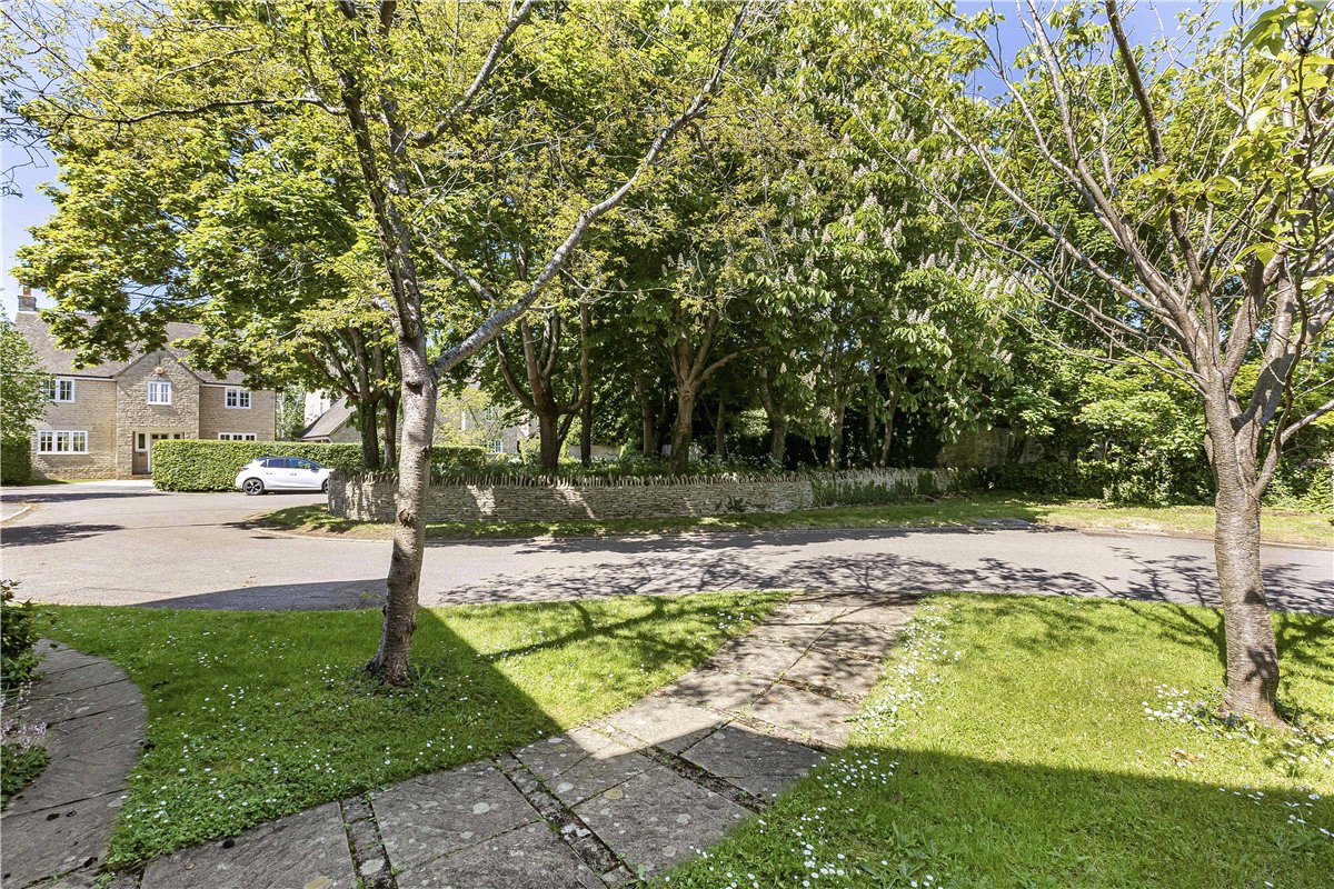 4 bedroom House, Bolsover Close, Long Hanborough, OX29 - Sold STC, Image 2