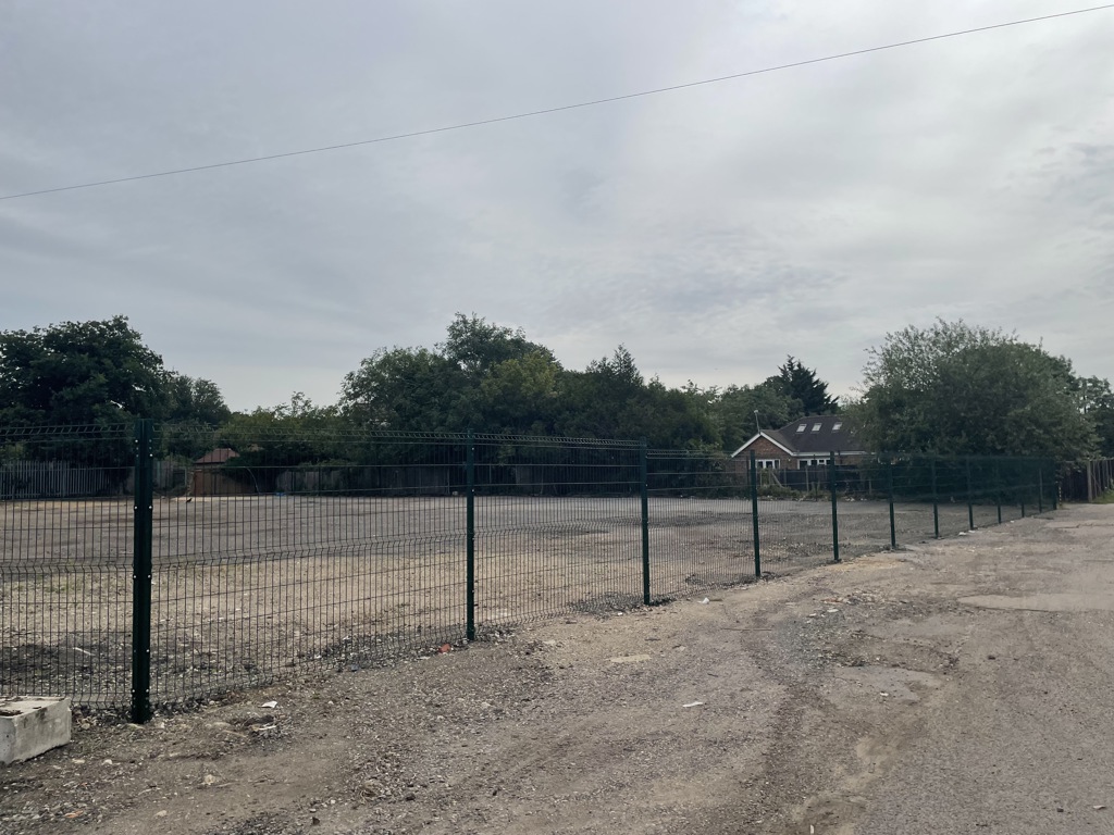 1.49 acres, Bugle Nurseries Upper Halliford Road, Shepperton, TW17 - Available, Image 7