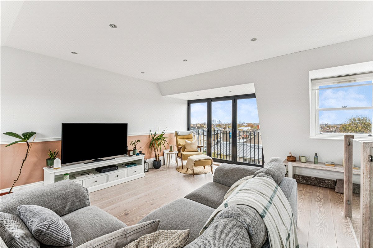2 bedroom Flat, Trinity Road, London, SW17 - Available, Image 9