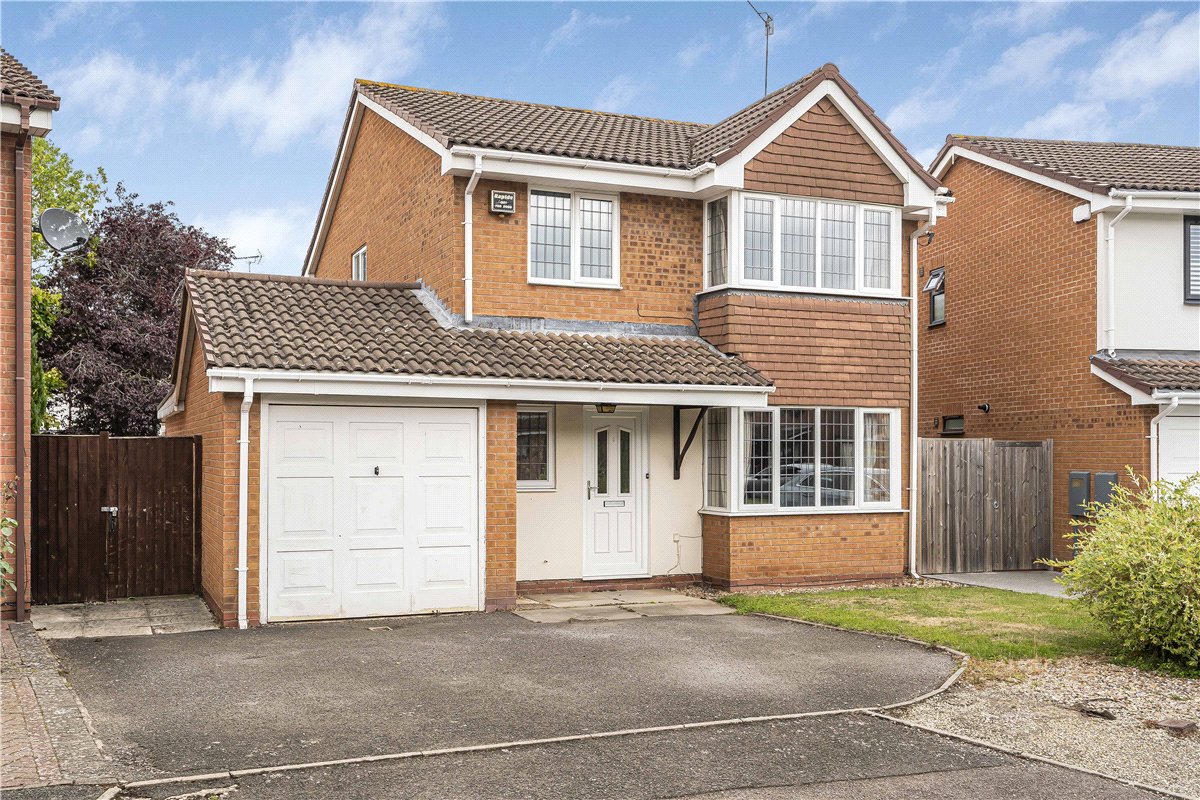 4 bedroom House, Butler Close, Kenilworth, CV8 - Sold