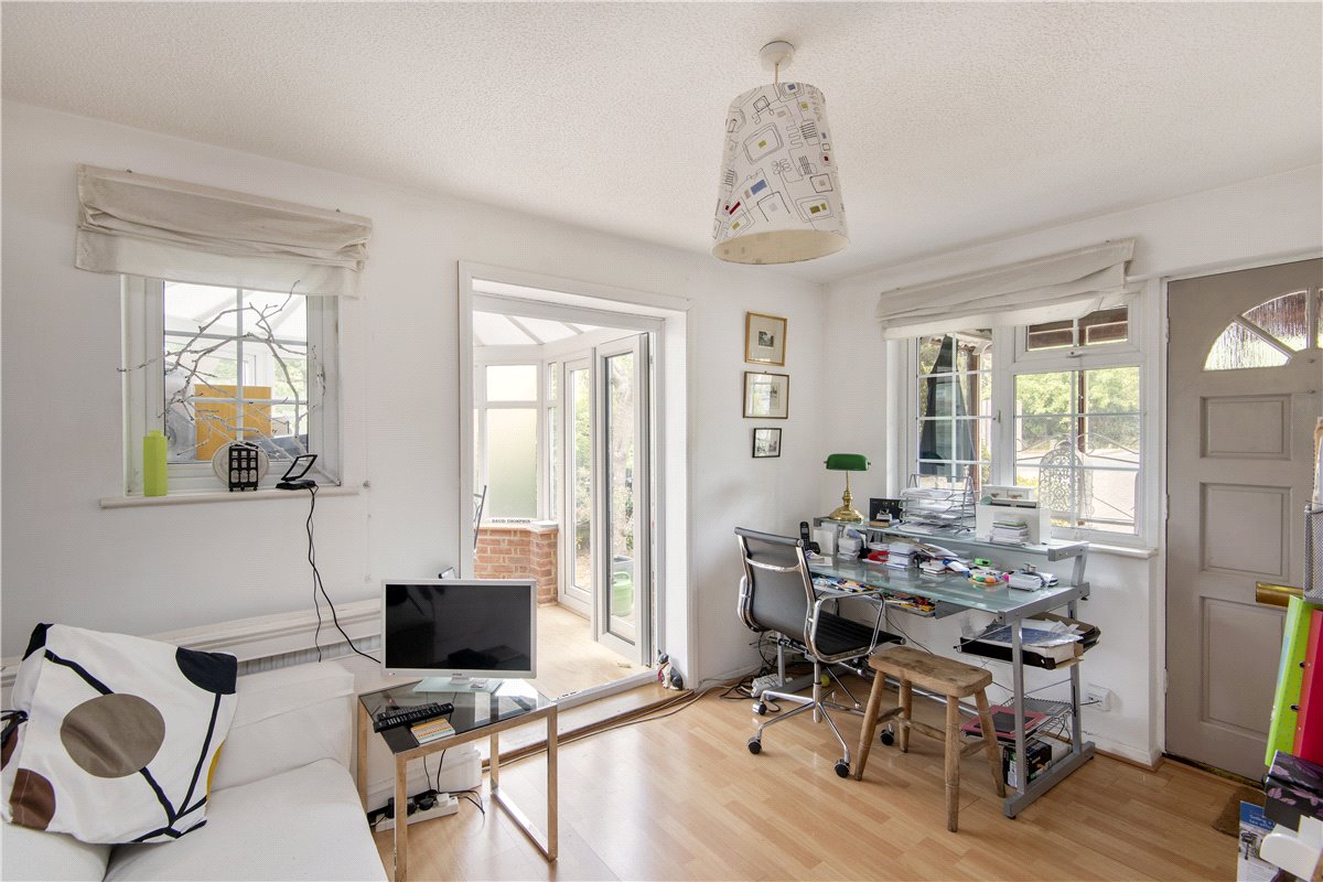 1 bedroom House, St. Peter's Close, London, SW17 - Sold