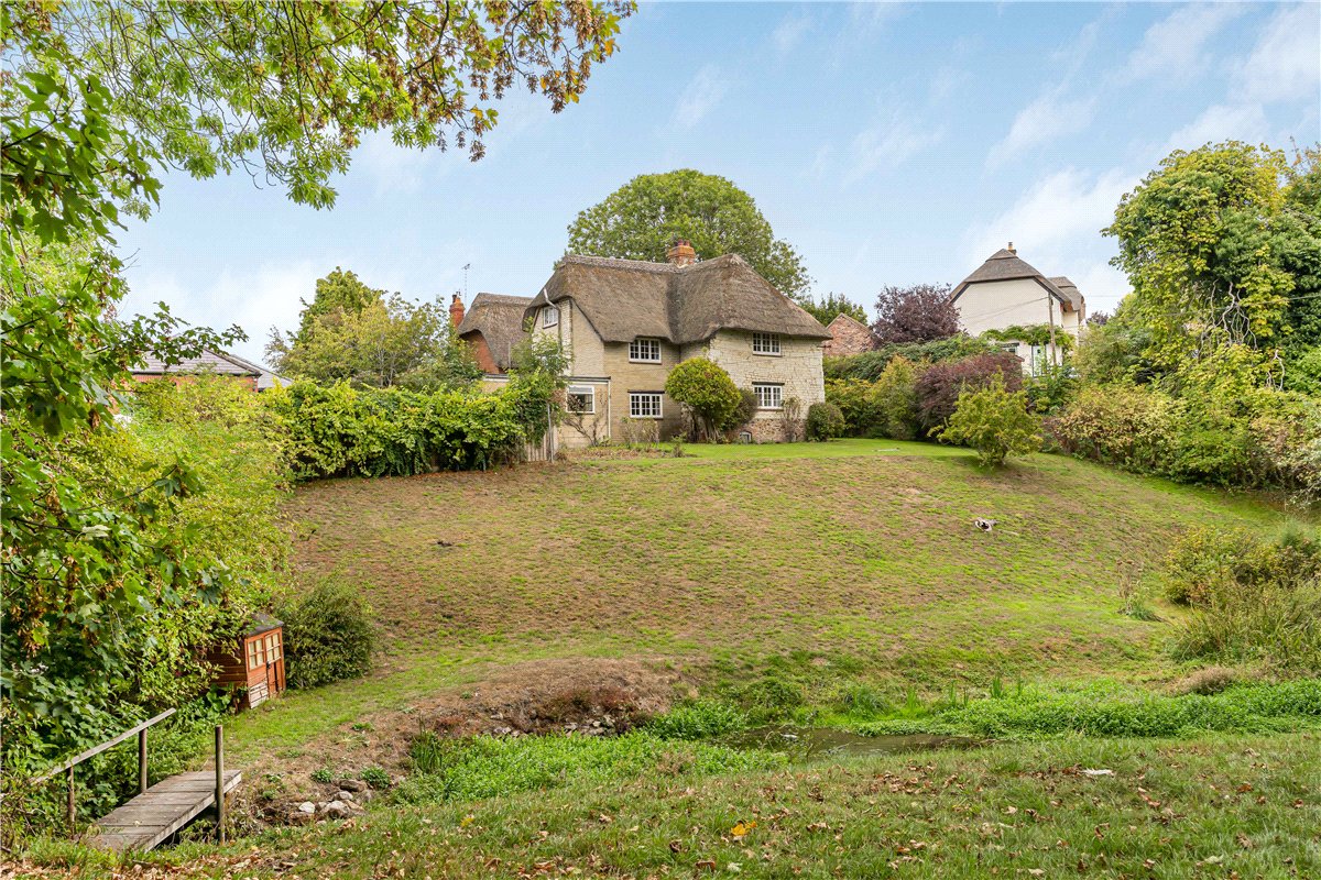 6 bedroom House, Cues Lane, Bishopstone, SN6 - Available