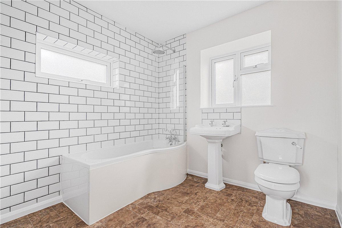 4 bedroom House, Bacombe Lane, Wendover, HP22 - Available, Image 10