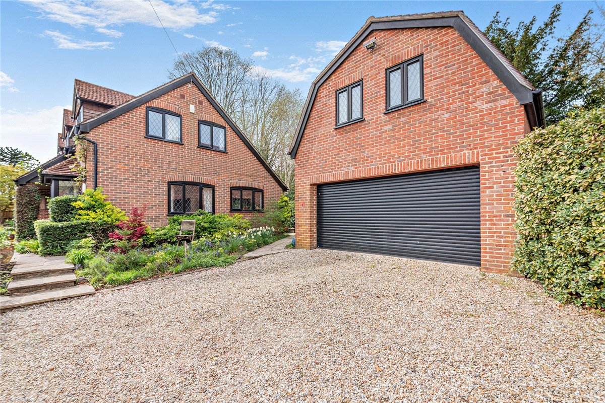 4 bedroom House, Oxford Road, Donnington, RG14 - Sold STC