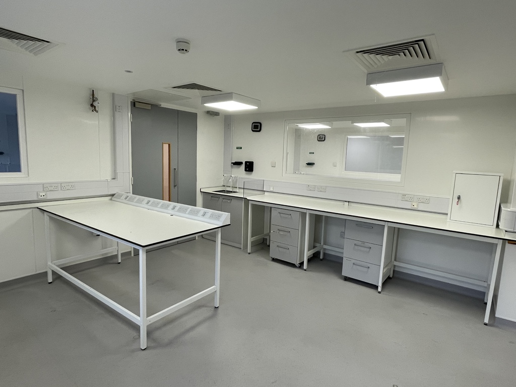 21148 Sq Ft, 4-10 The Quadrant, Abingdon, OX14 - Available, Image 3