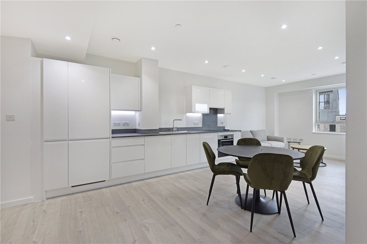 1 bedroom Flat, Heartwell Avenue, London, E16 - 