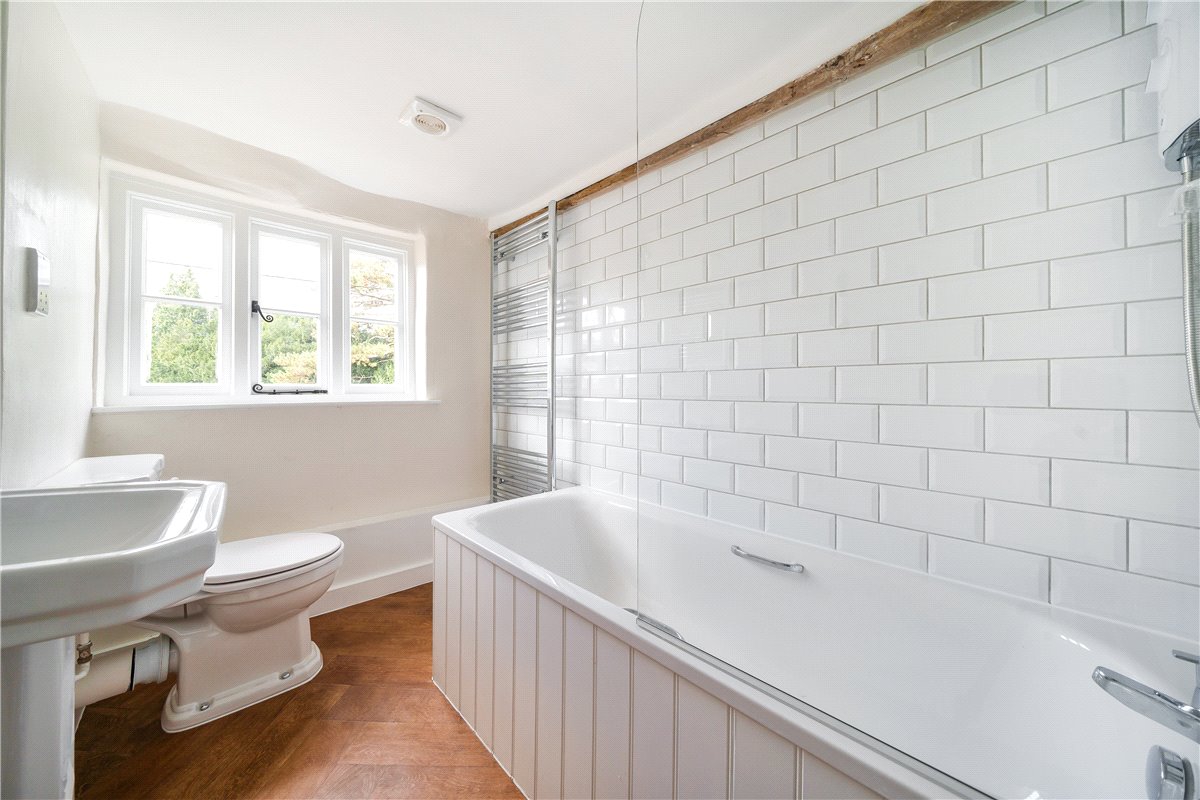 3 bedroom House, Main Street, Turweston, NN13 - Available, Image 7
