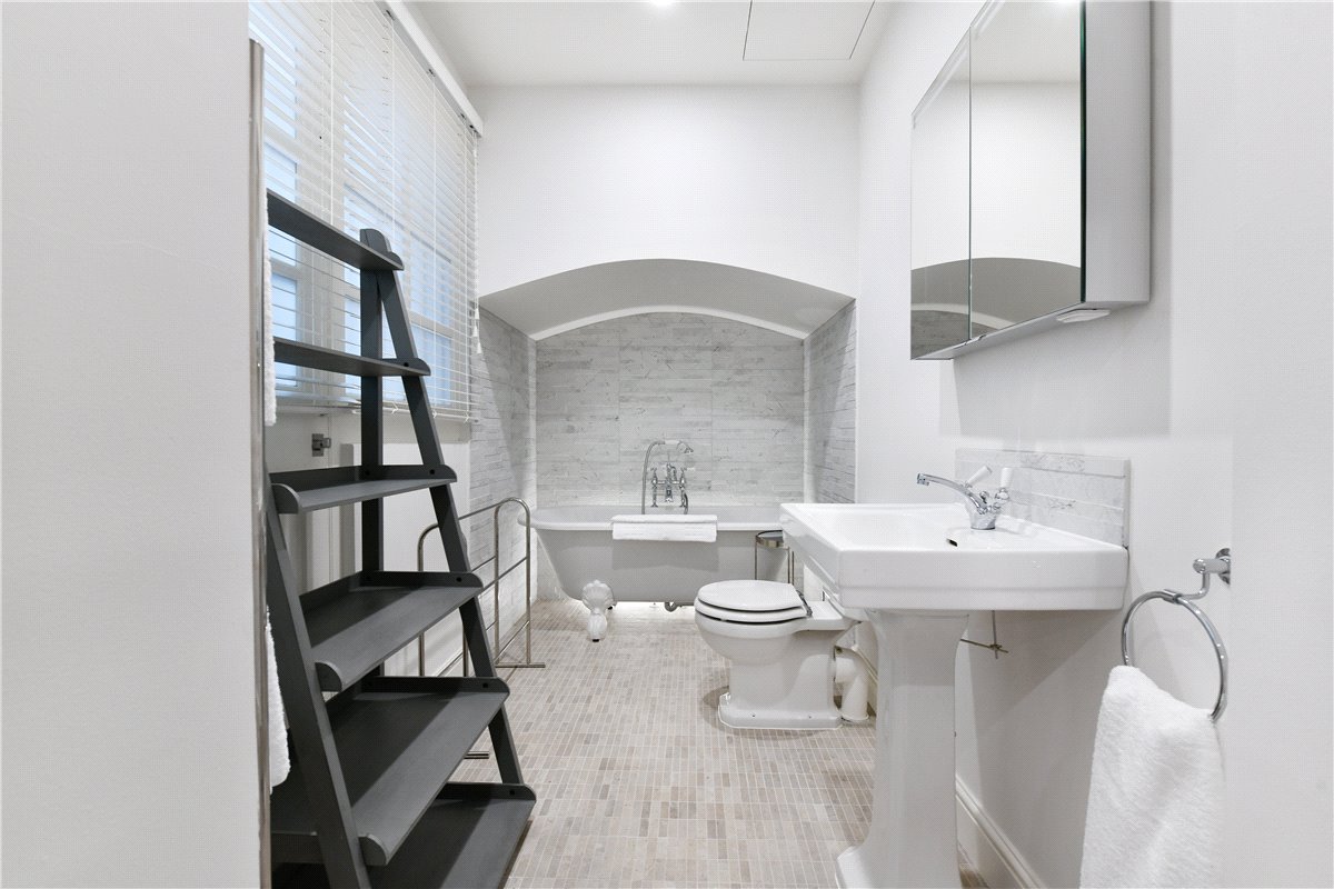 2 bedroom Flat, Park Street, Mayfair, W1K - Available, Image 6