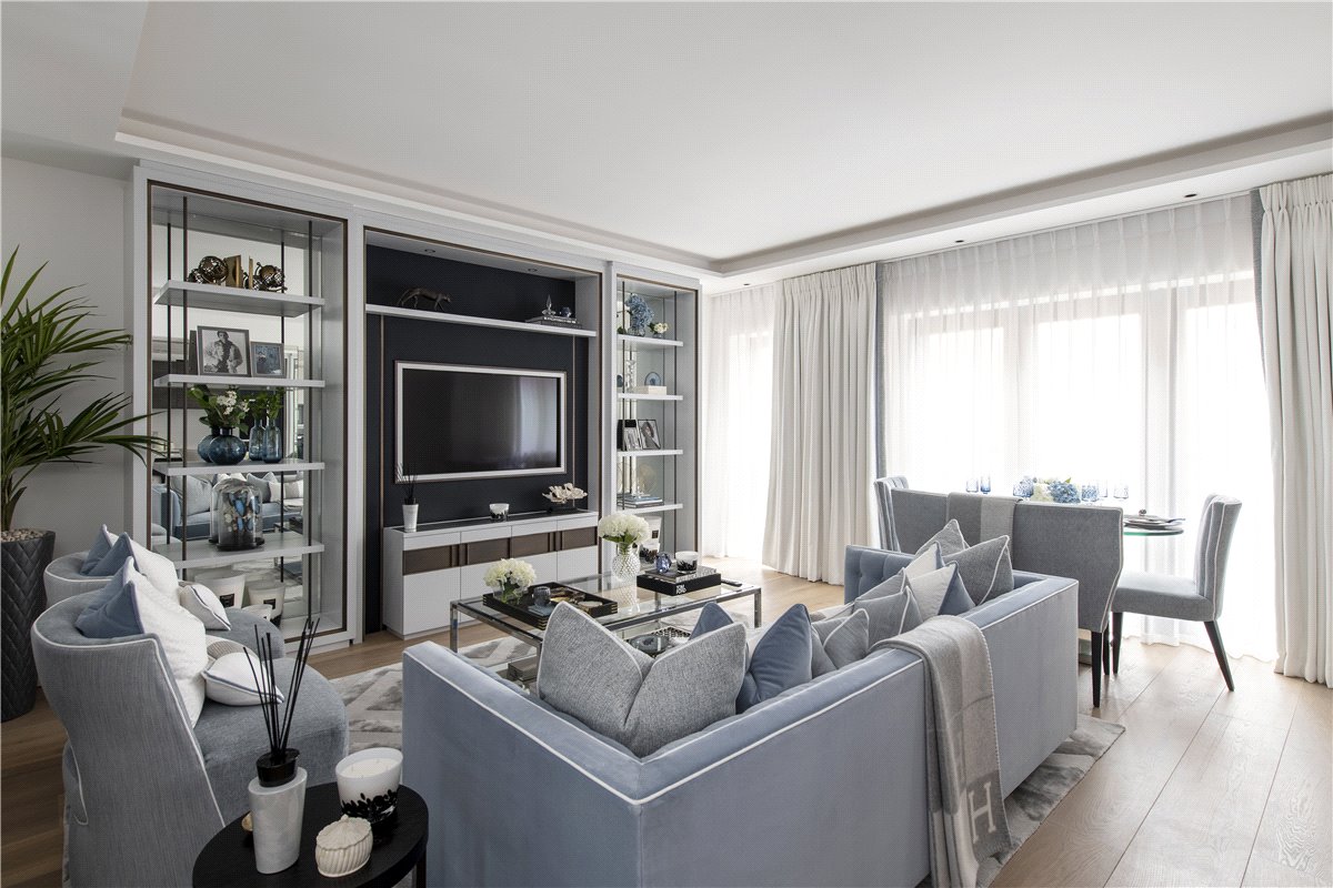 2 bedroom Flat, Kensington Gardens Square, Bayswater, W2 - Available