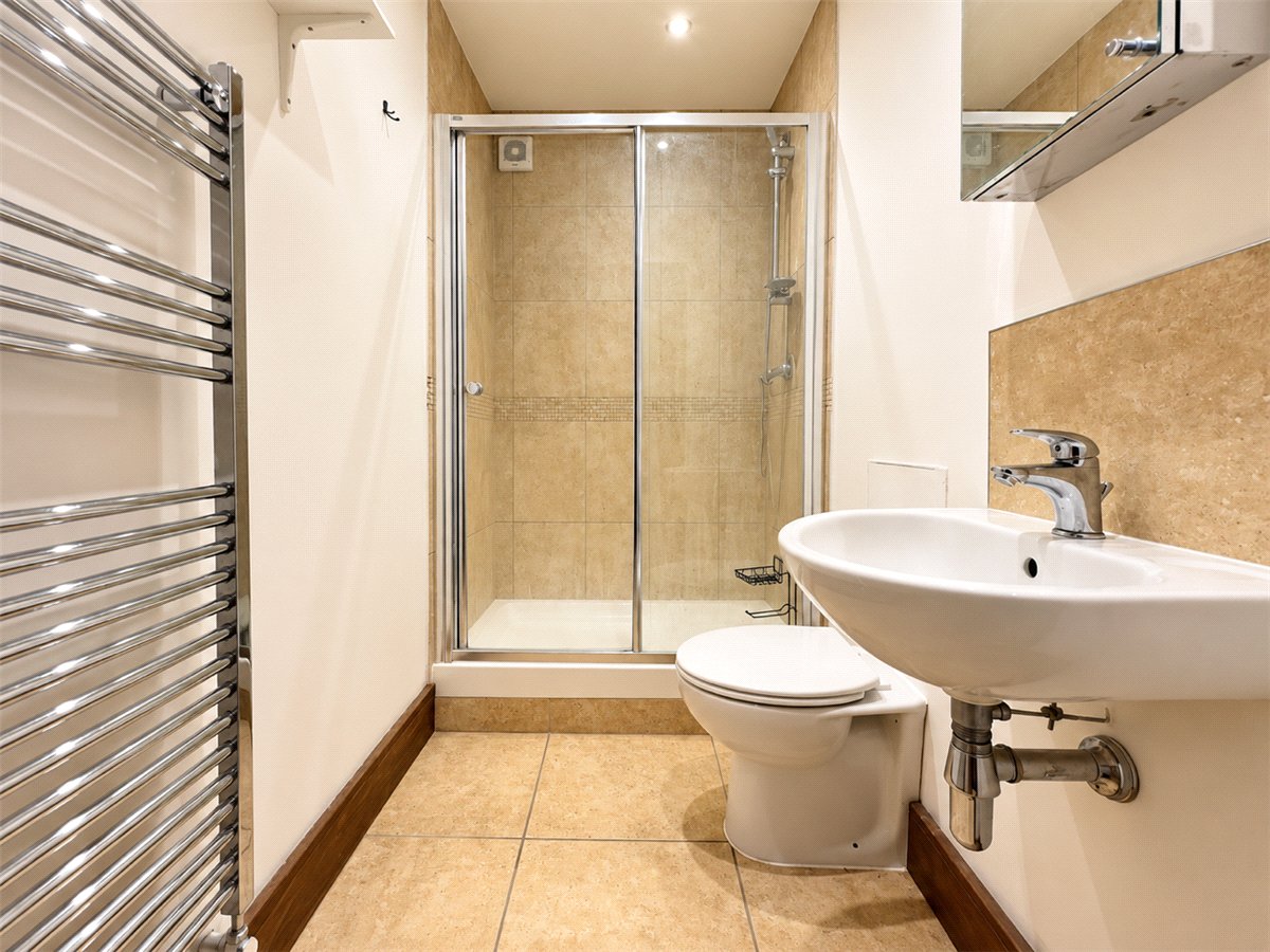 2 bedroom Flat, Highcliffe Road, Winchester, SO23 - Available, Image 8