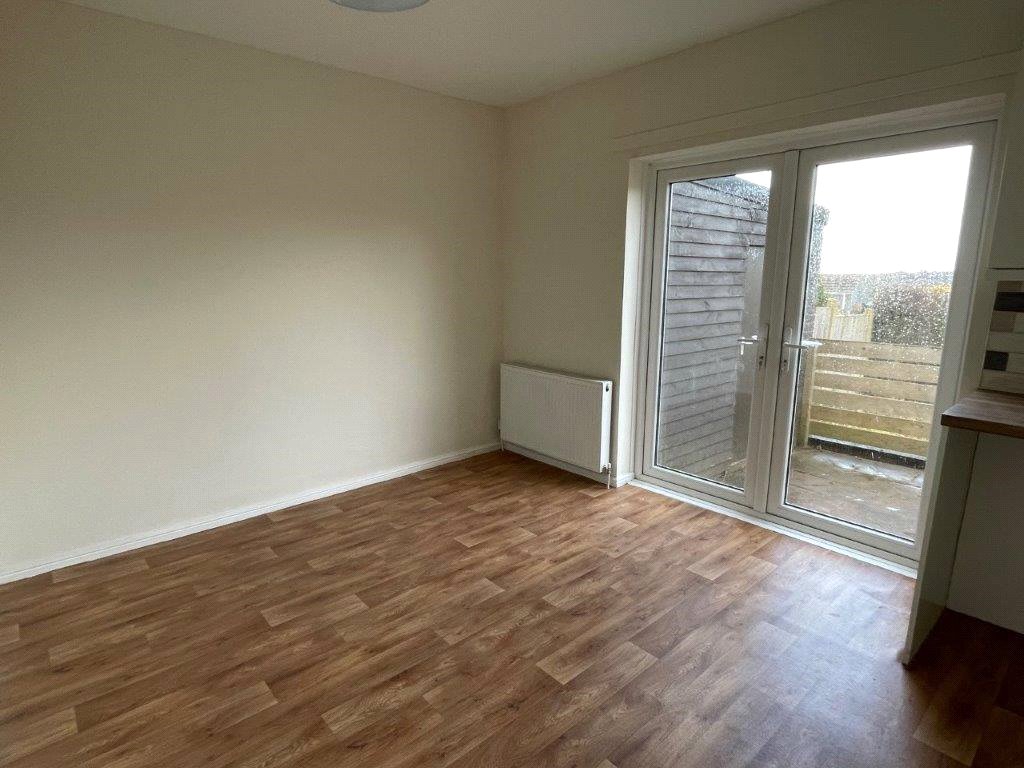 3 bedroom House, School Road, Wales, S26 - Available, Image 4
