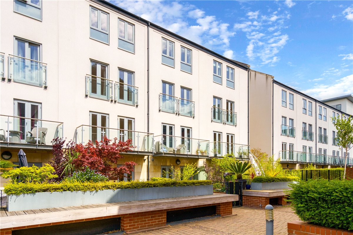 4 bedroom House, Kings Pool Walk, York, YO1 - Available