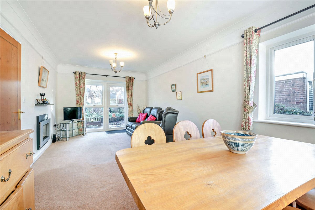 2 bedroom Bungalow, Enborne Road, Newbury, RG14 - Sold STC