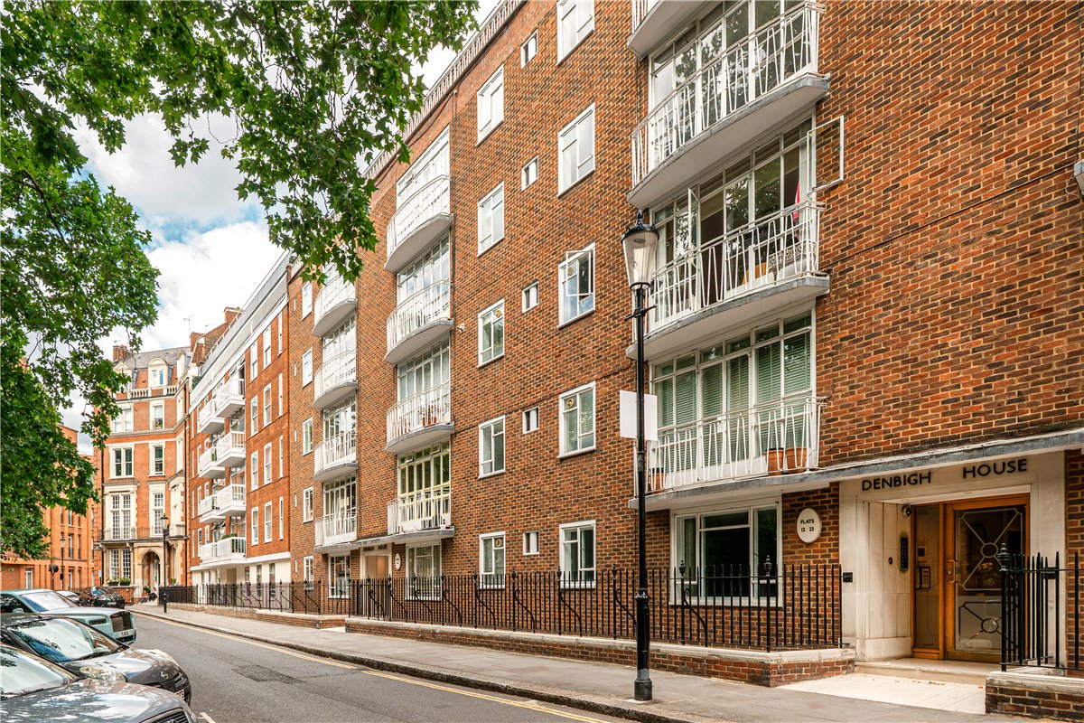 3 bedroom Flat, Hans Place, Chelsea, SW1X - Sold, Image 2