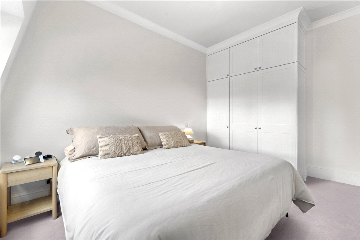 3 bedroom Flat, Addison Road, Holland Park, W14 - Available, Image 13