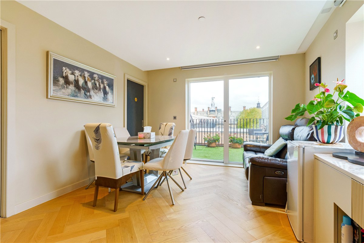 3 bedroom Flat, Toft Green, York, YO1 - Available, Image 3