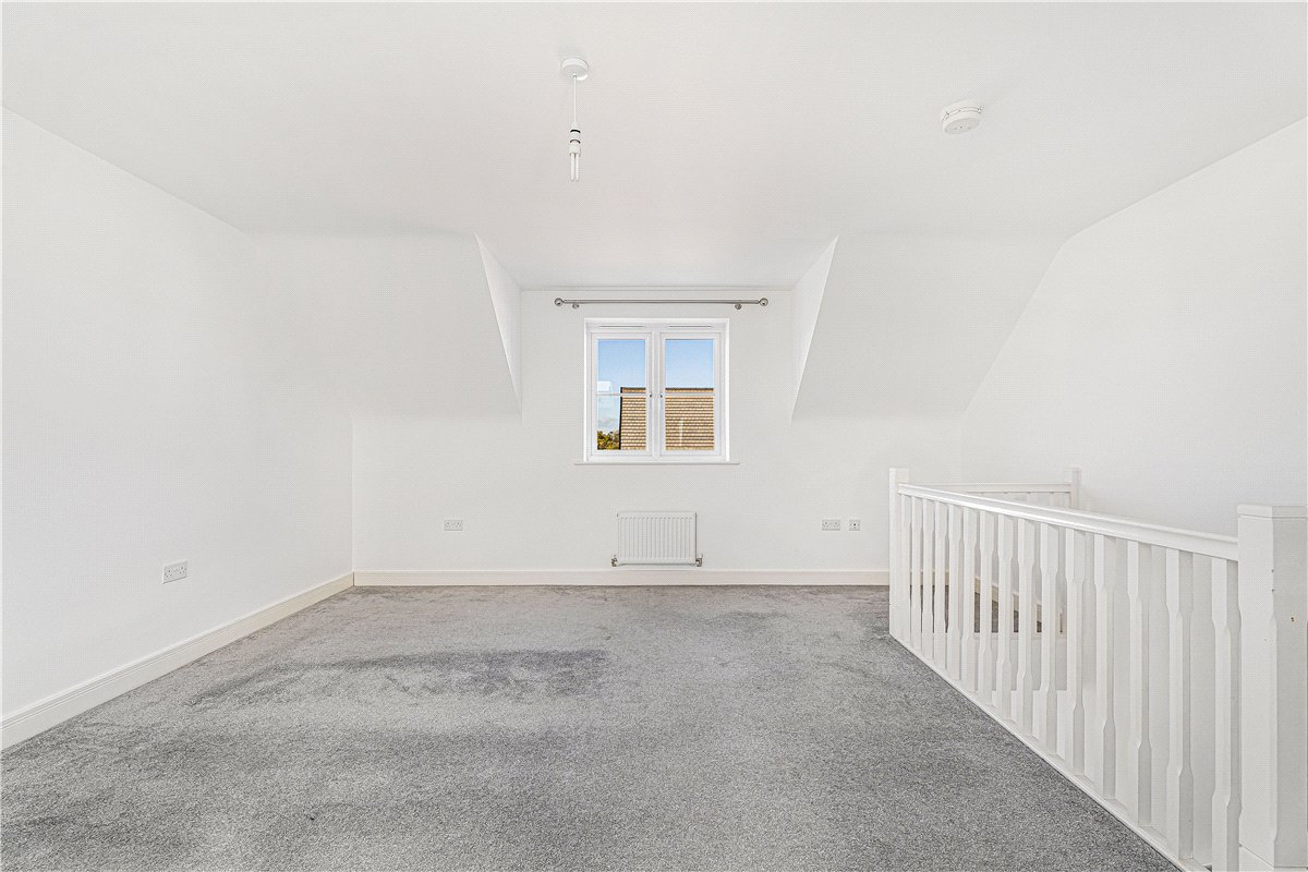 3 bedroom House, Dragonfly Crescent, Biddenham, MK40 - Available, Image 12