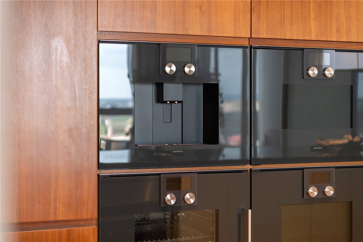 4 bedroom Flat, Waterfront Drive, Chelsea Waterfront, SW10 - Available, Image 2