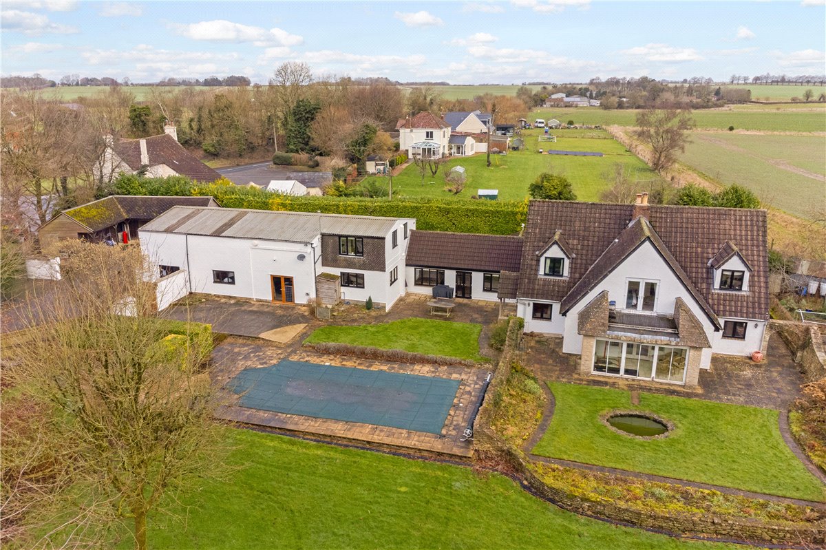 6 bedroom House, Broad Hinton, Swindon, SN4 - Sold