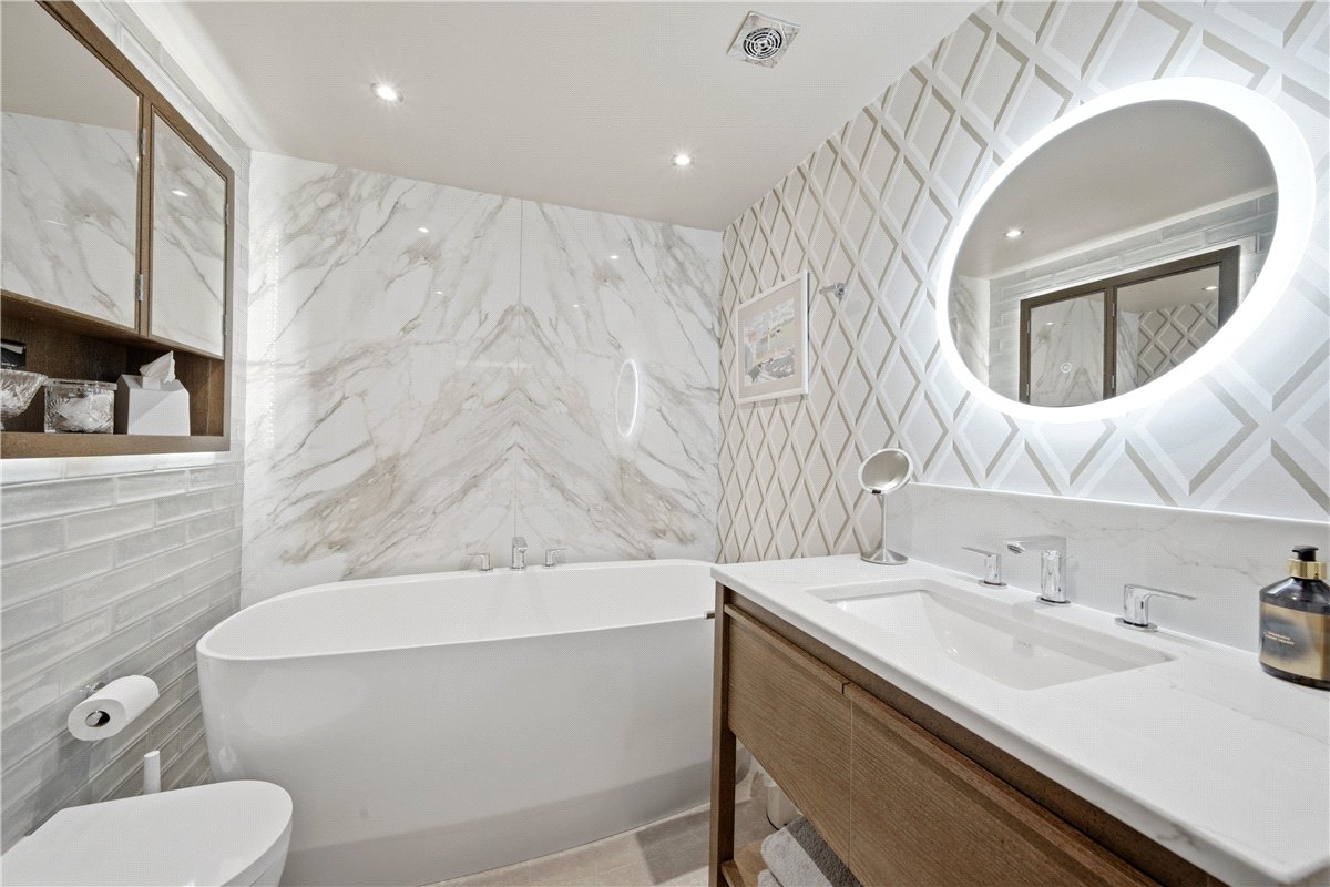 3 bedroom Flat, Apartment 5, Esplanade Court, 2 St. Marys Walk, HG2 - Sold, Image 6