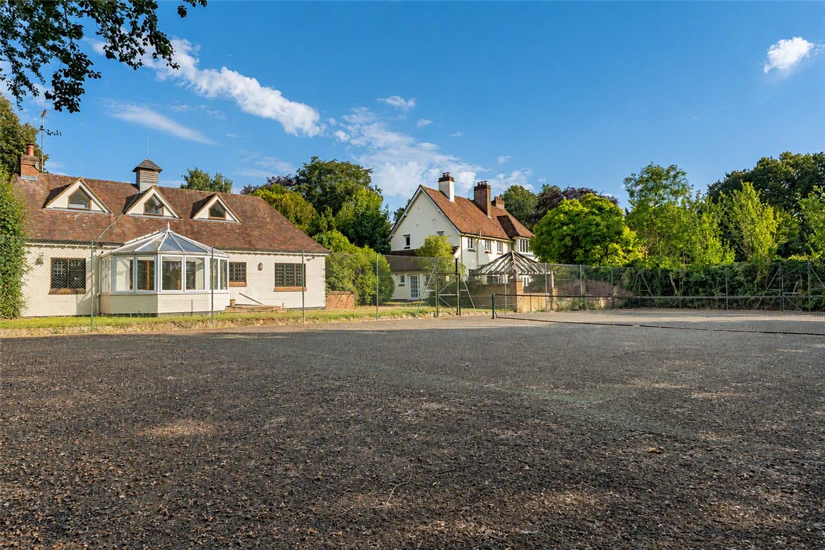 10 bedroom House, Frith Hill, South Heath, HP16 - Available, Image 42