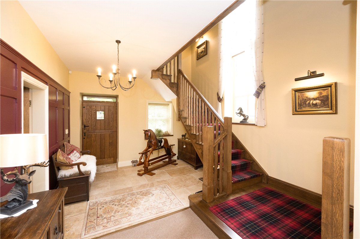 10 bedroom House, Felliscliffe, Harrogate, HG3 - Available, Image 4
