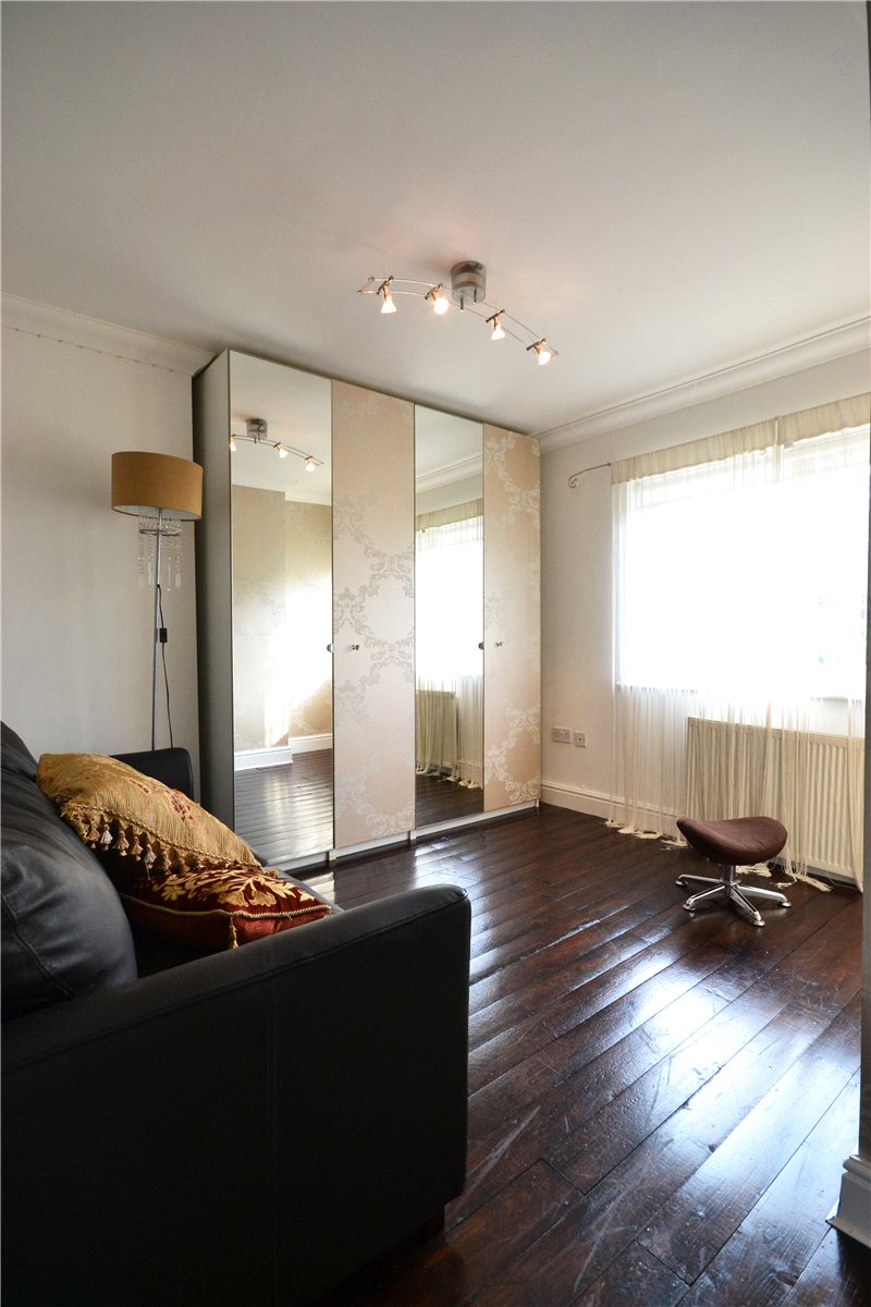 3 bedroom House, Laburnum Close, Cambridge, CB4 - , Image 8